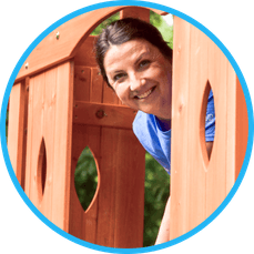 Jenny Raines volunteering